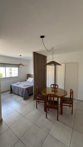 Amplio monoambiente en zona Aldrey